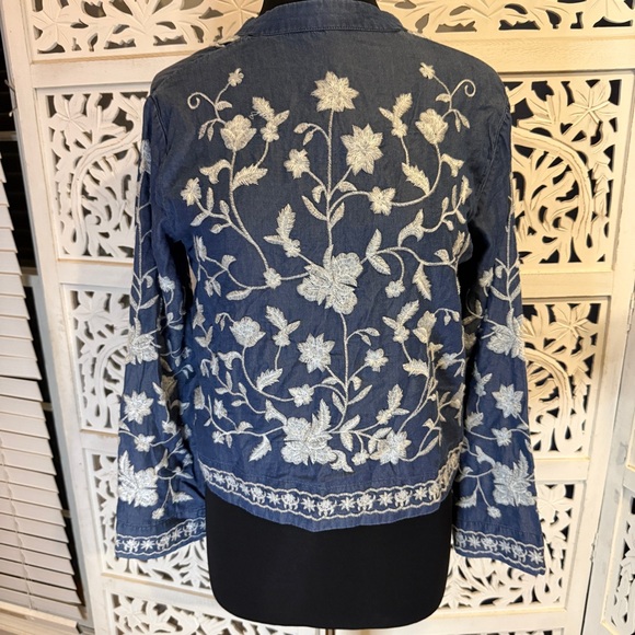 NWT Foxy Women Blue Jacket with White Embroidery Sz L - Picture 2 of 7